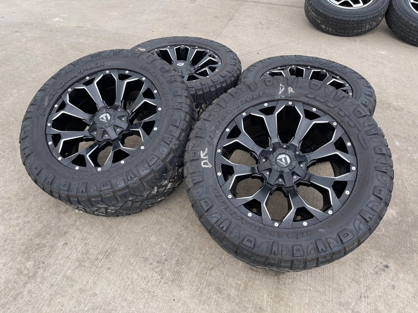 20" 20x9 FUEL Assault D546 Toyota Tundra TSS TRD wheels rims 5x139 5x150 NITRO