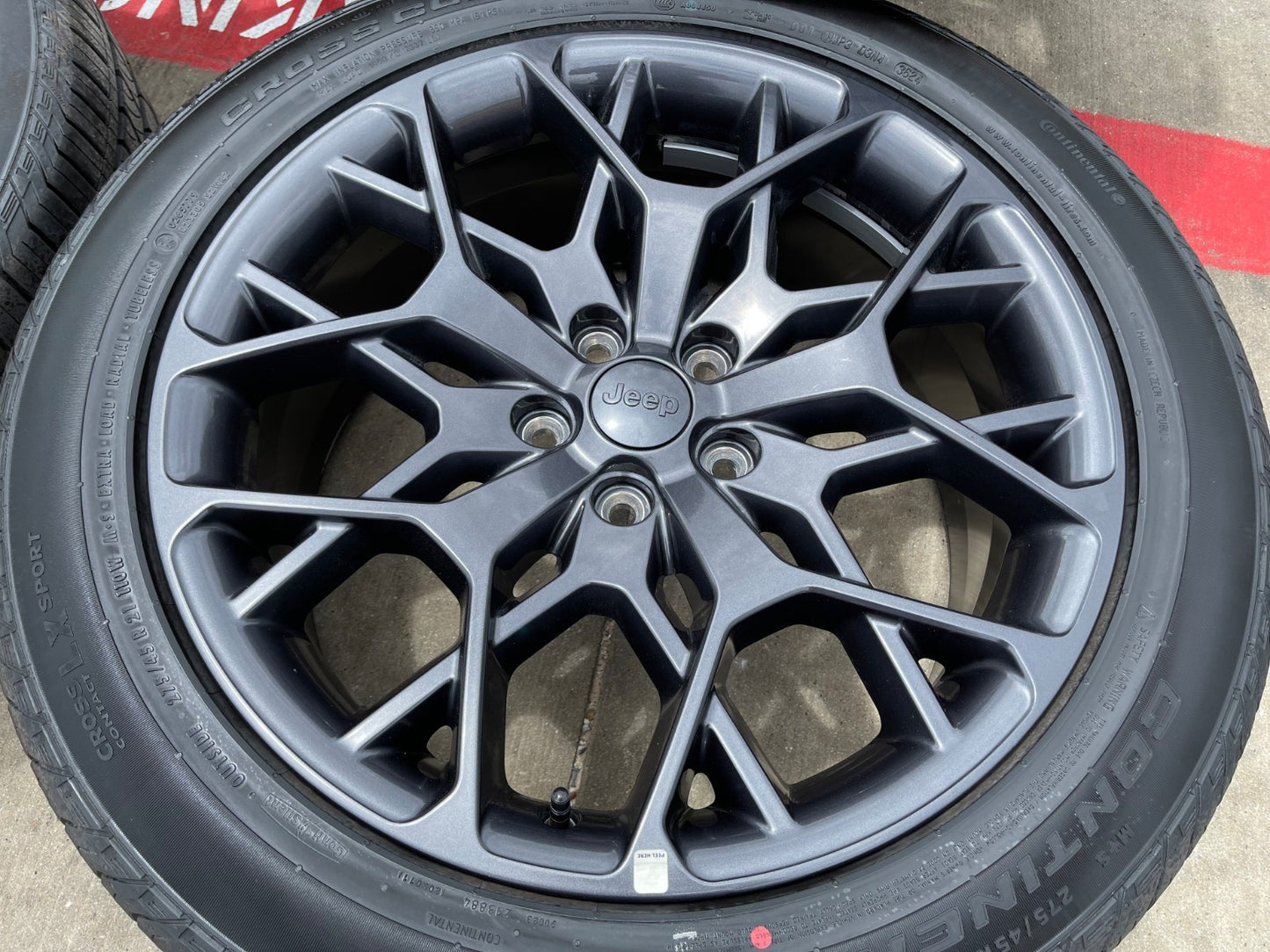 21" Jeep Grand Cherokee L OEM wheels rims 9291 Durango tires SET CONTINENTAL