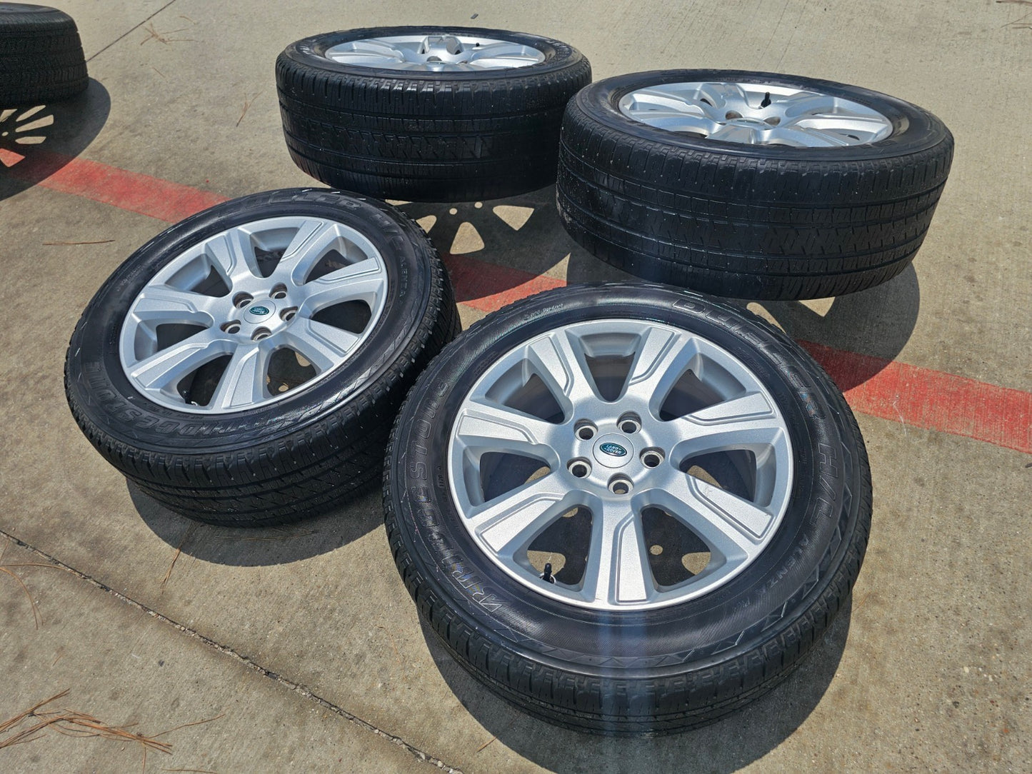 19" Range Land Rover LR4 OEM wheels rims 72259 tires