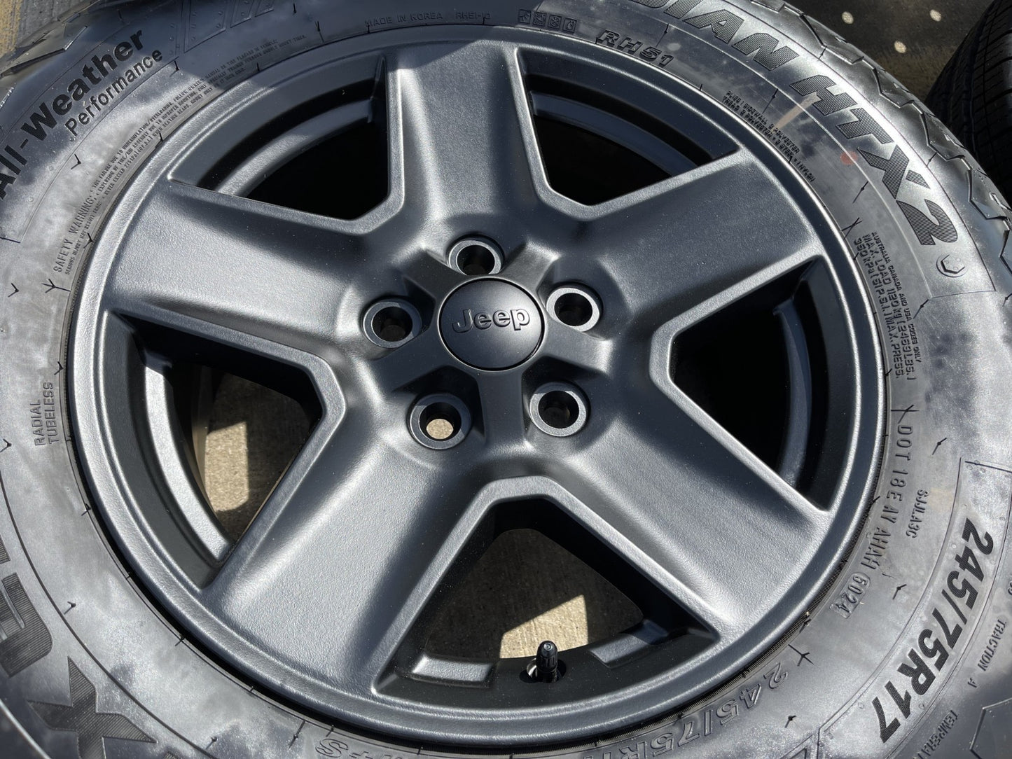 17" Jeep Gladiator BLACK OEM wheels rims 9235 Wrangler 2024 2025 2026 NEW