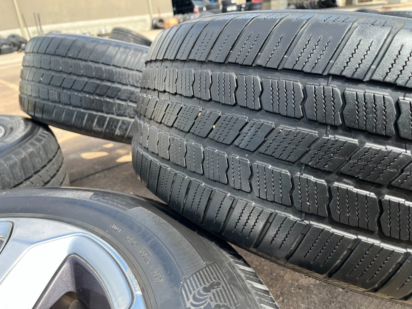 20" Dodge Ram 1500 OEM Laramie wheels rims 2681 tires MICHELIN