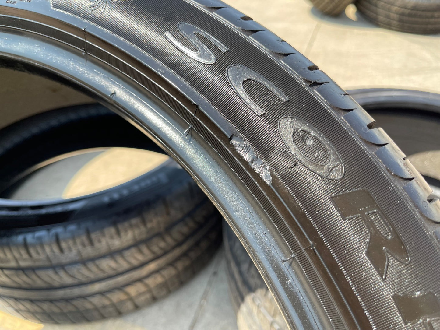 (1) 285/35/22 Pirelli Scorpion Zero PNCS tire 285/35R22 106W XL