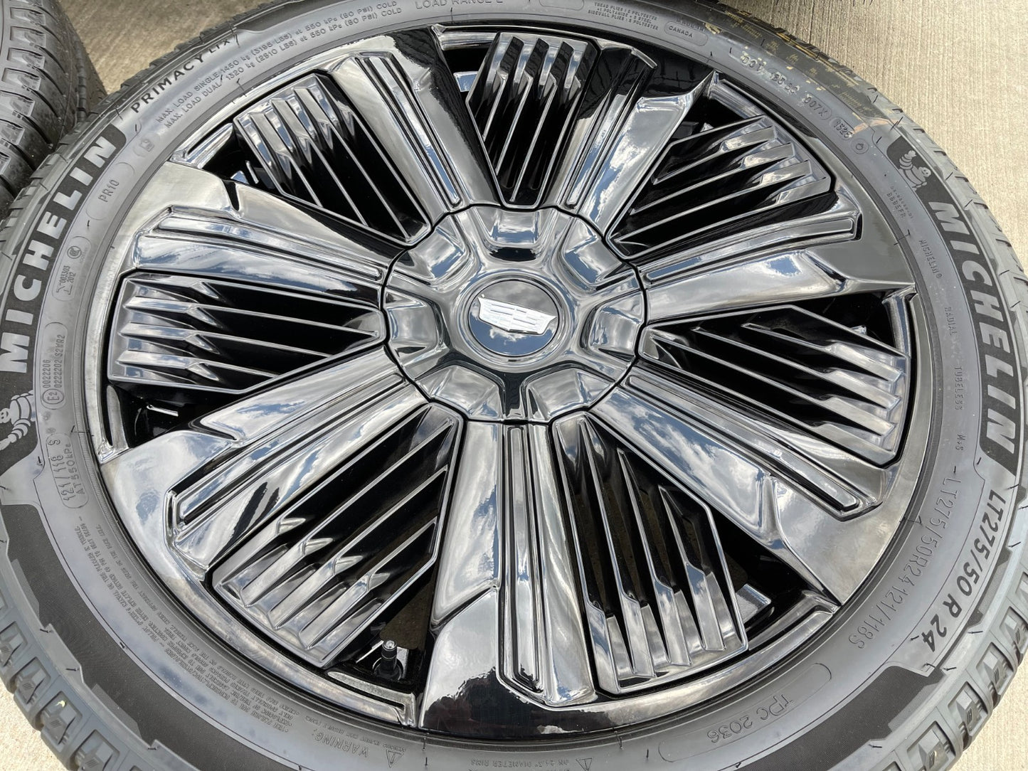 24" Cadillac Escalade IQ DEEP SPACE EV OEM wheels rims Hummer 2500 2026 2027 NEW