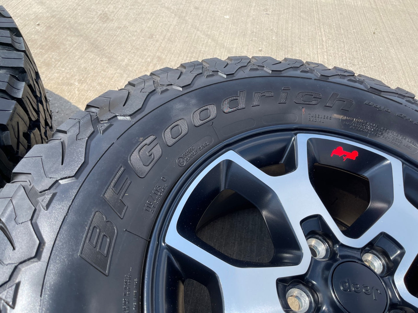 17" Jeep Wrangler Rubicon OEM 9218 wheels rims Gladiator BRIDGESTONE A/T NEW