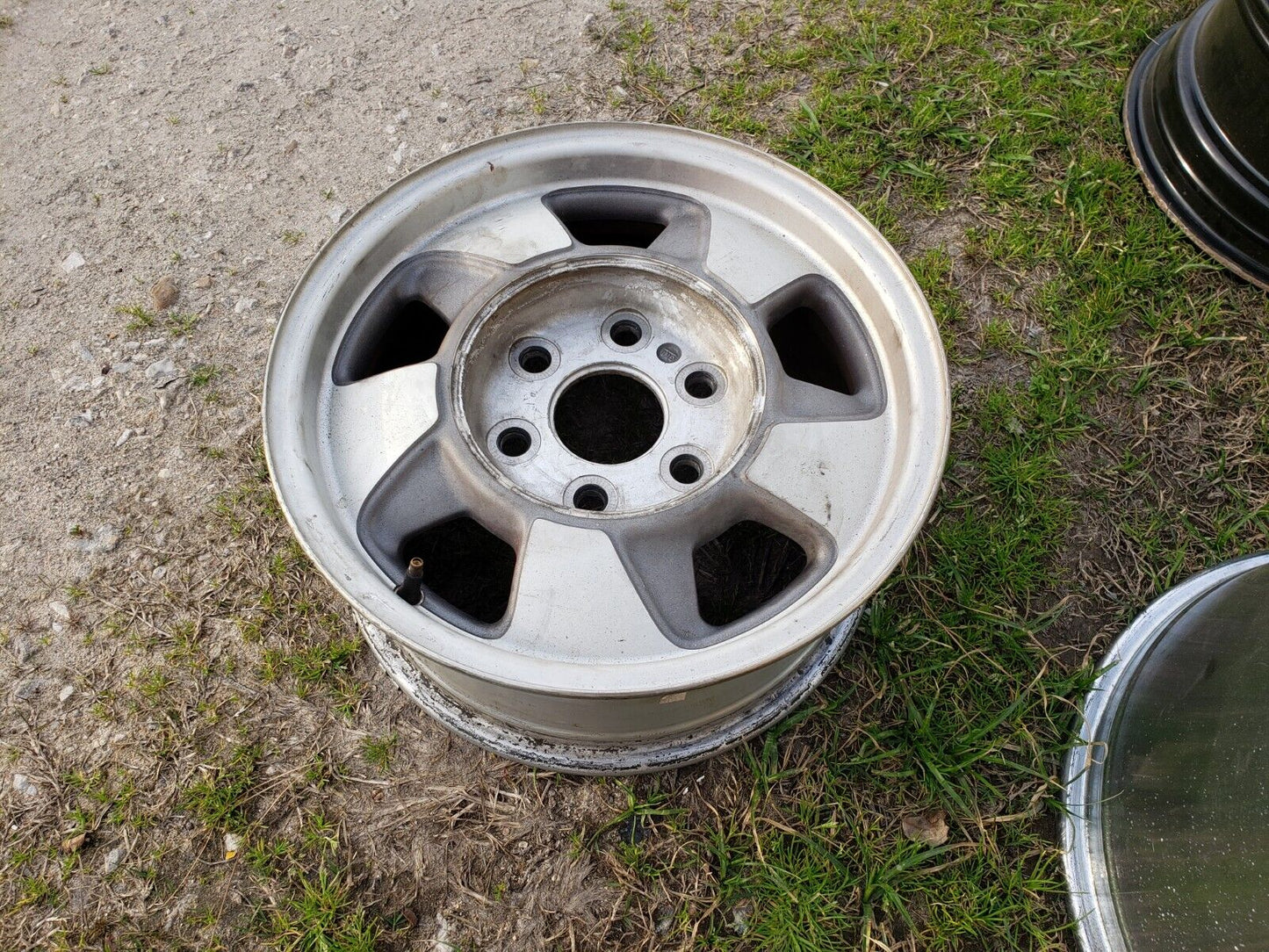 16" Chevy Silverado 1500 Tahoe OEM 5096 wheel rim spare 2002 2003 2004 2005 2006