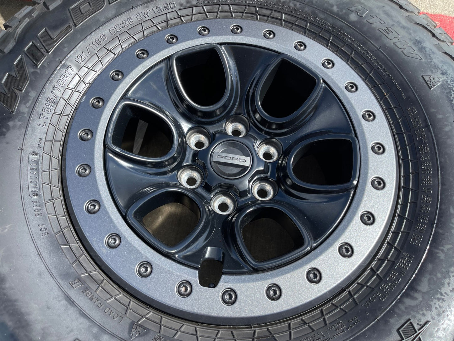 17" Ford F-150 Raptor OEM BEADLOCK rims wheels 10459 95210 FALKEN 35" tires SET