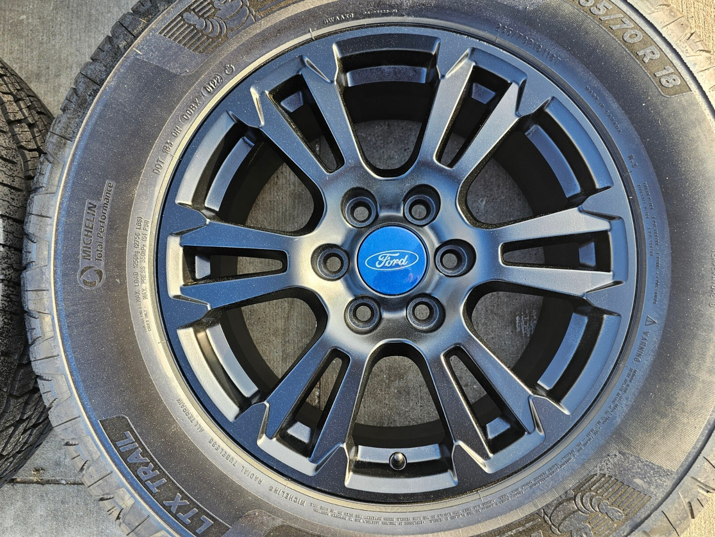 18" Ford F-150 Expedition OEM rims wheels 10001 tires NEW