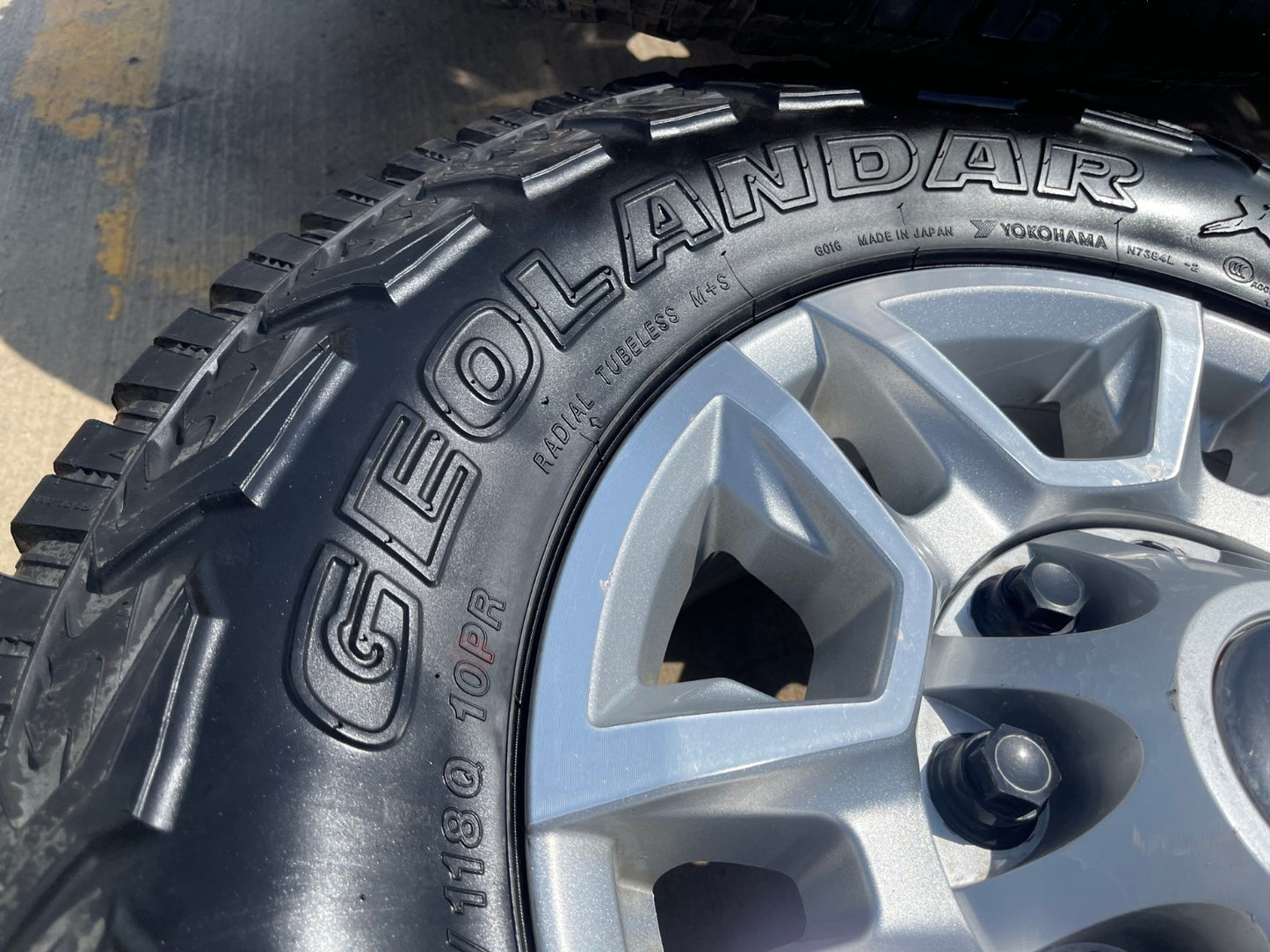 17" Chevy Silverado GMC Sierra 2500 OEM 5948 wheels rims YOKOHAMA A/T SET