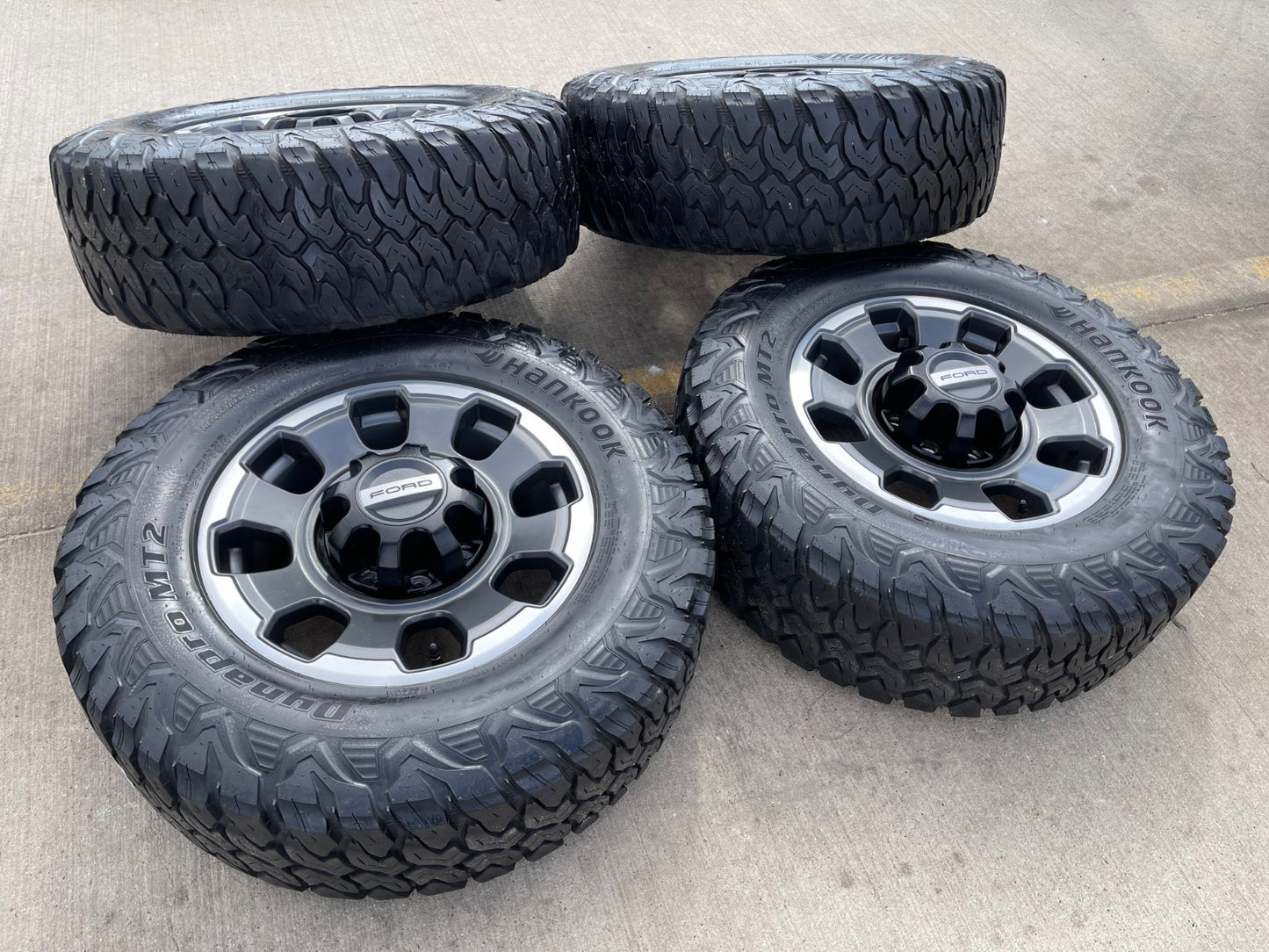 18" Ford F-250 F-350 OEM TREMOR rims wheels 10482 HANKOOK DYNAPRO M/T2