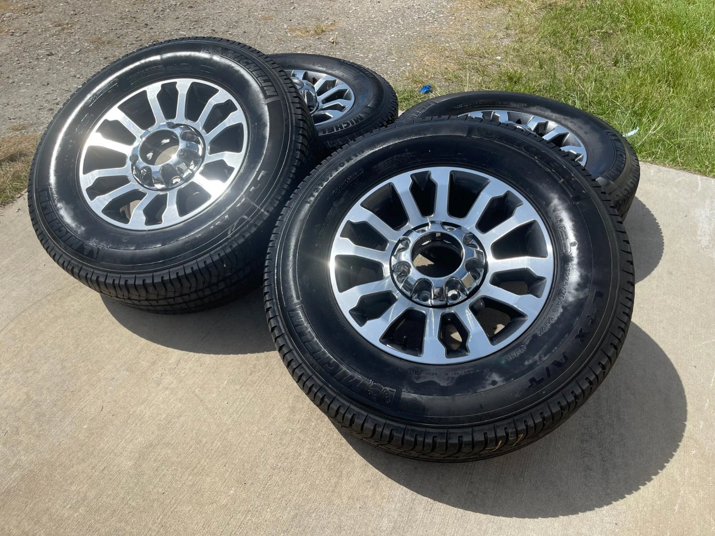 18" Ford F-250 F-350 OEM Lariat FX-4 rims wheels 10289 tires MICHELIN