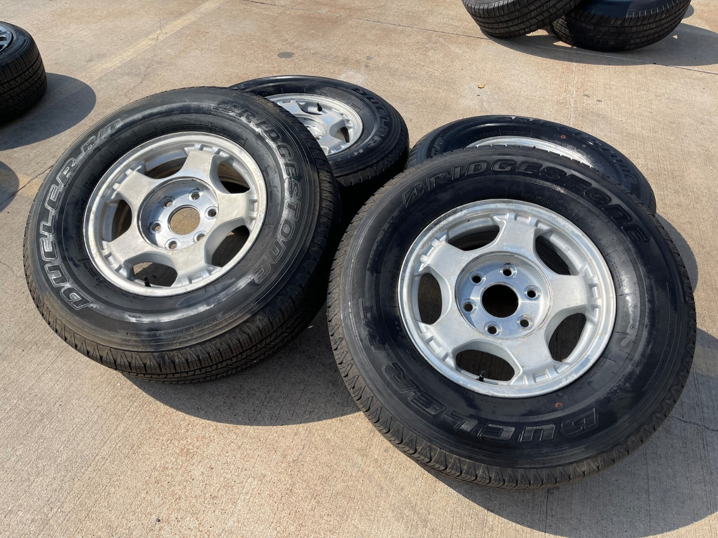 16" Chevy Silverado 1500 Tahoe OEM 5073 wheels rims 2002 2003 2004 2005 2006