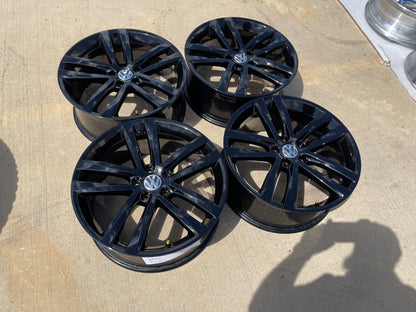 19" VW Atlas Tiguan Passat Golf GTI Jetta OEM 70002 Salvador black wheels rims