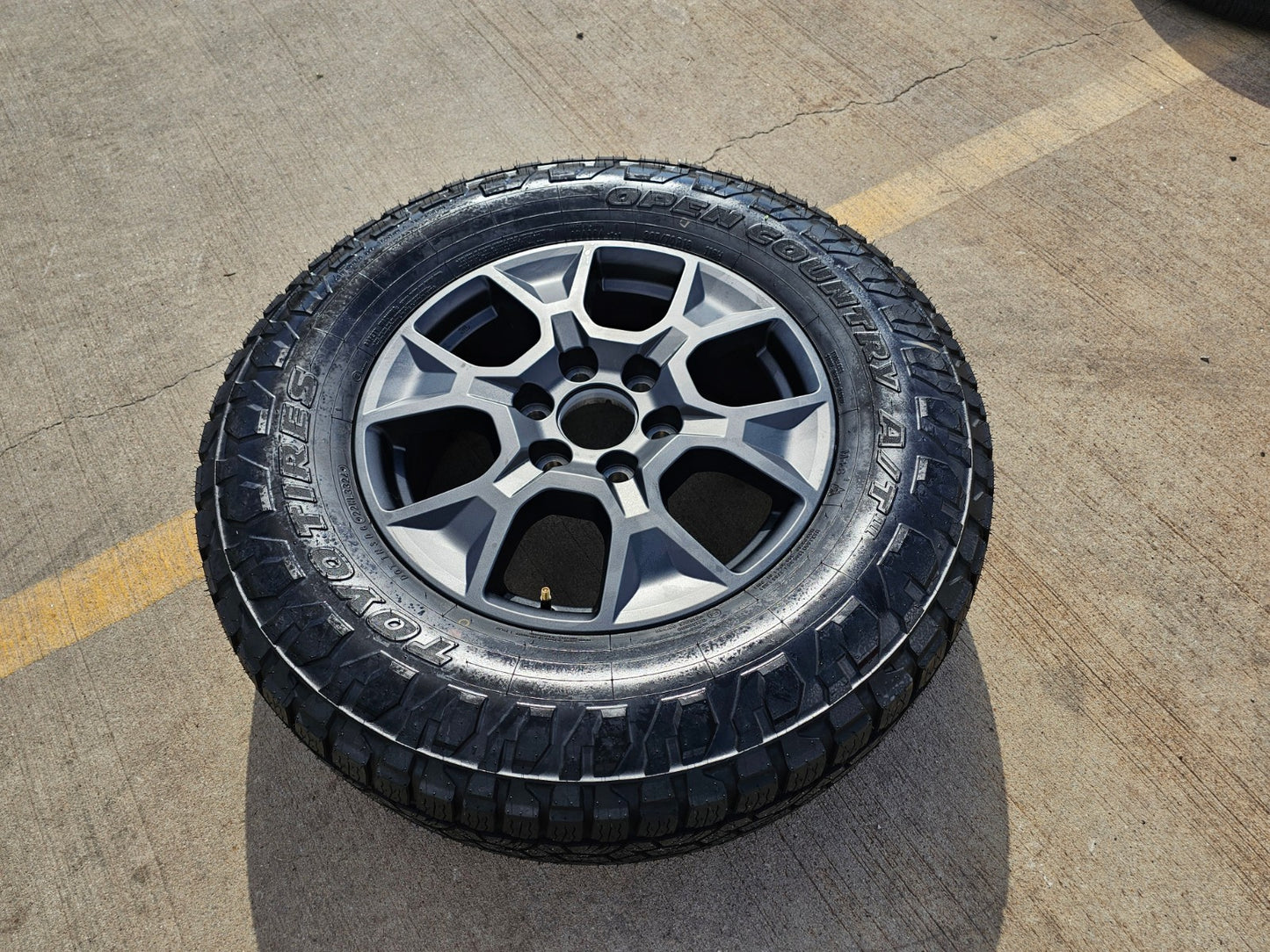 18" Lexus GX550 OEM wheel rim Toyota Land Cruiser Tundra Sequoia 2024 2025 2026