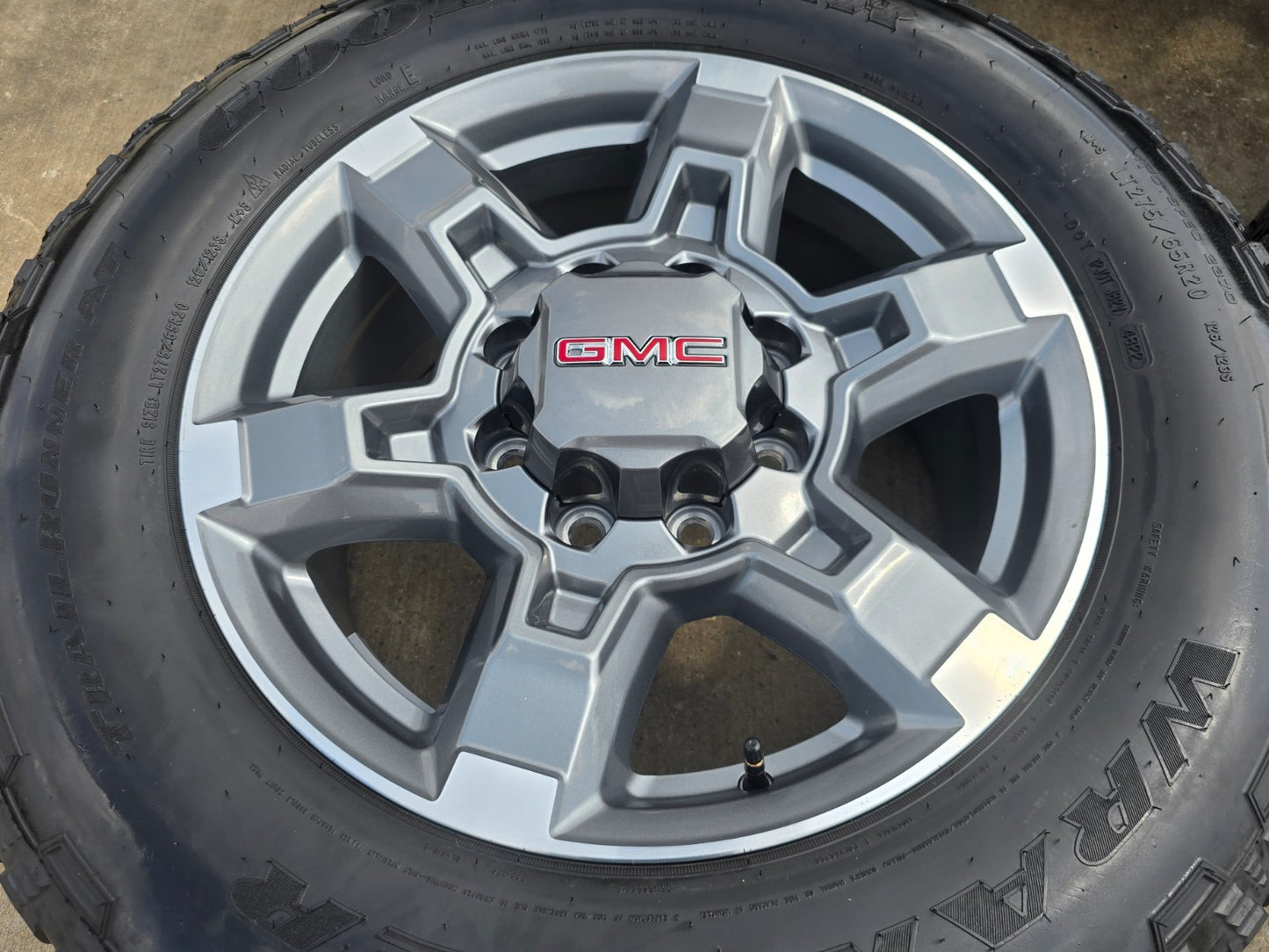 20" GMC Sierra AT4X 2500 3500 OEM wheels rims 94038 Chevy Silverado tires A/T