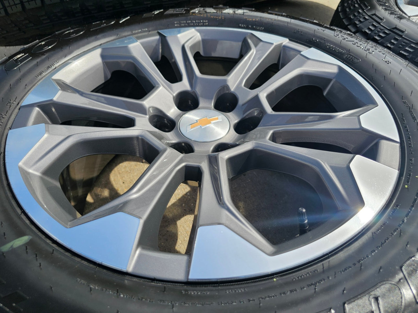 20" Chevy Tahoe Silverado OEM 14090 95417 wheels rims tires SET GOODYEAR A/T NEW