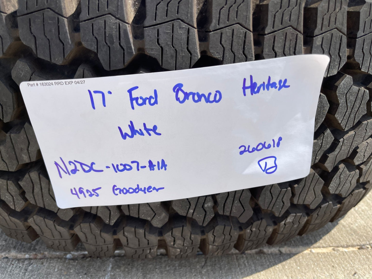 17" Ford Bronco HERITAGE Stroppe Edition 10463 OEM wheels rims white NEW 35"