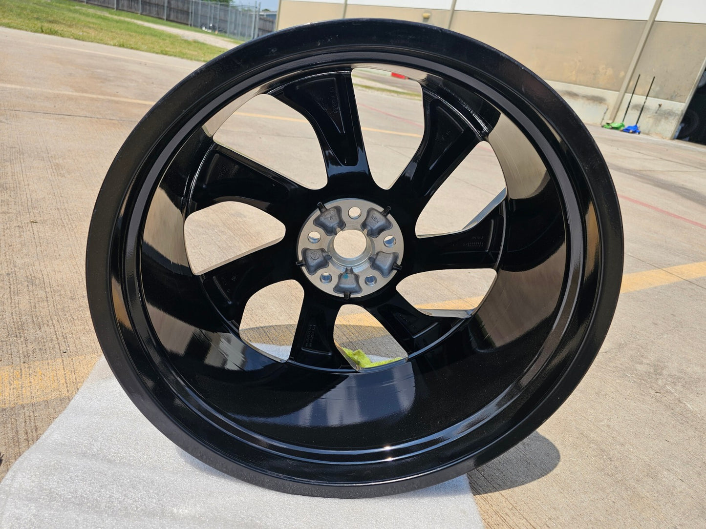 22" 22x10 Lucid Gravity OEM Grand Touring wheel rim 5x120 2024 2025 2026 REAR