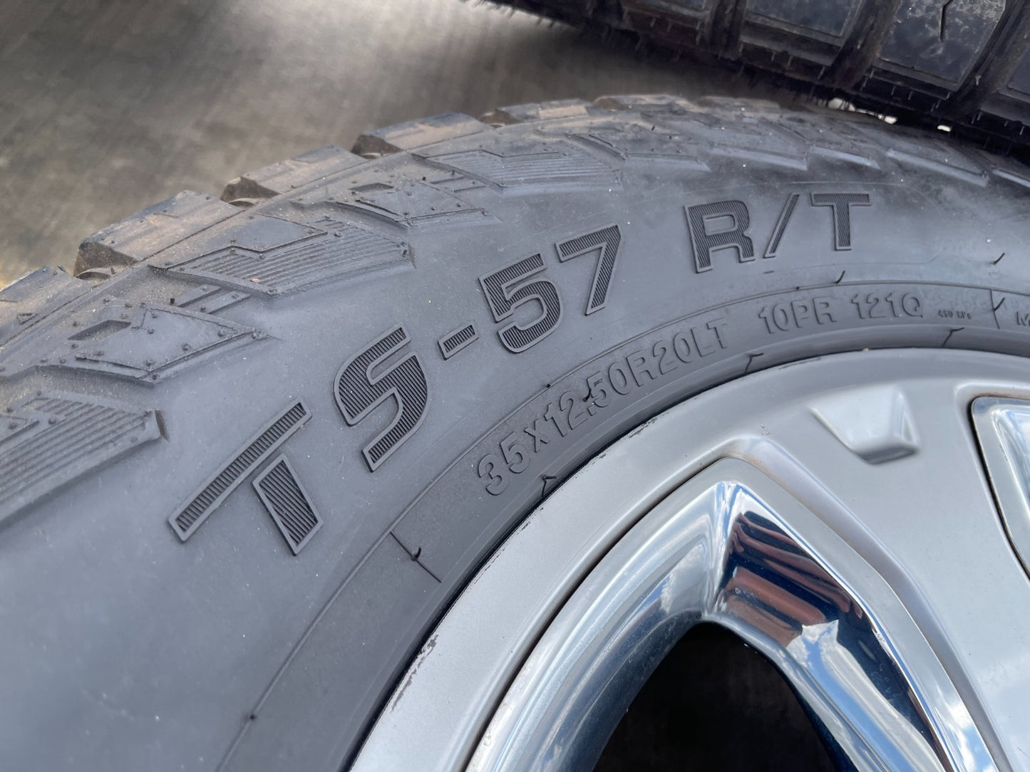 20" Dodge Ram 2500 3500 OEM 2477 CHROME wheels rims tires 35"