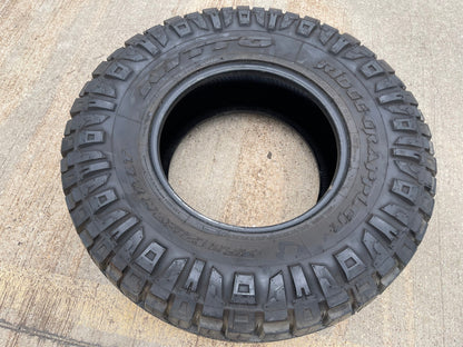 (1) 35x12.5x17 Nitto Ridge Grappler R/T tire 121Q E 10 PLY