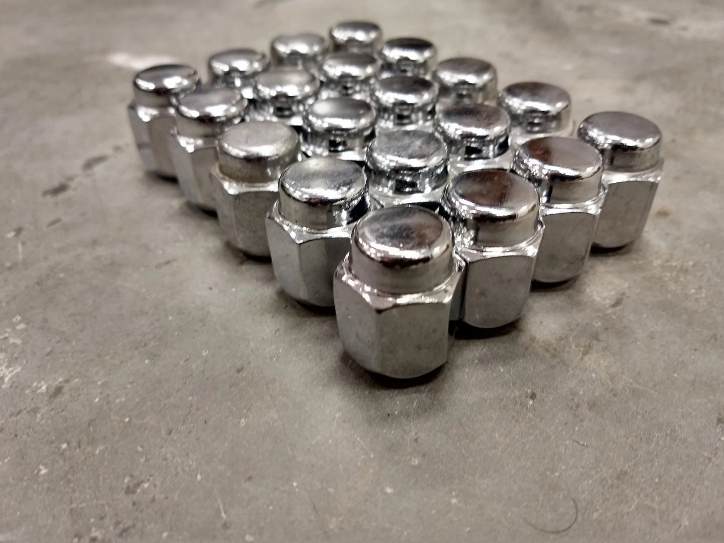 (20) OEM Toyota Tundra lug nuts polished 14x1.5 steel LX570 Sequoia Land Cruiser