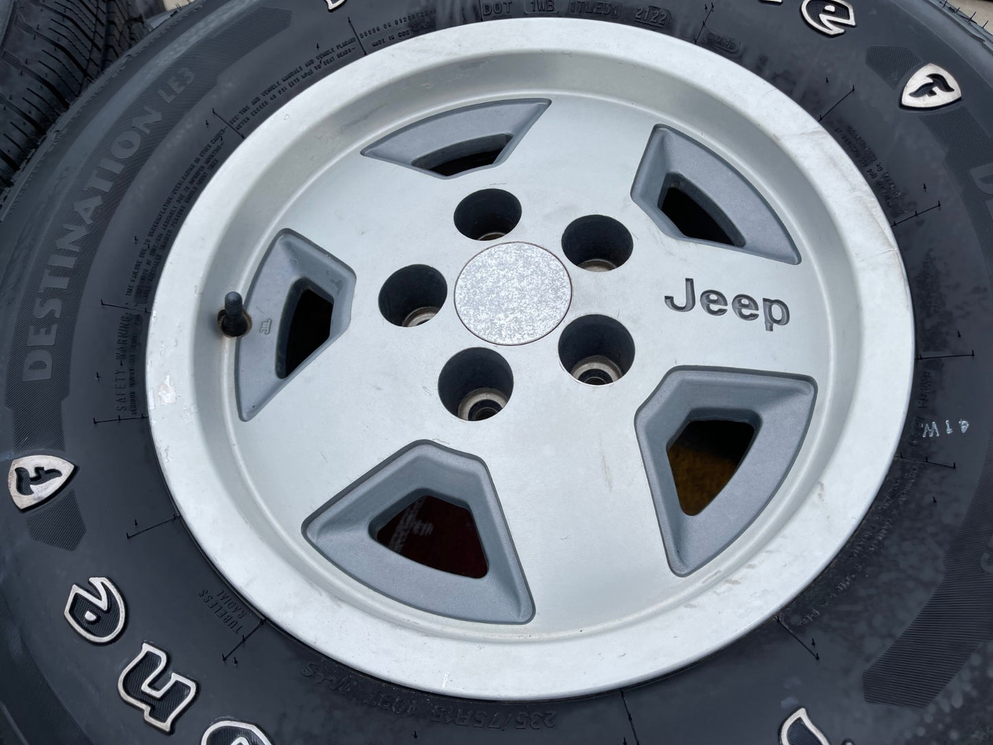 15" Jeep Wrangler Cherokee Comanche Wagoneer wheels rims 1512 OEM 5x4.5 tires