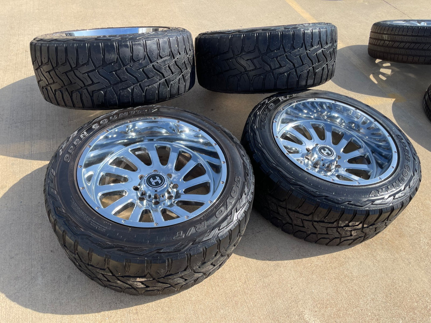 22x12 22" Hardcore HC15 Ford F-250 F-350 Chrome SET rims wheels 8x170 -44 35"