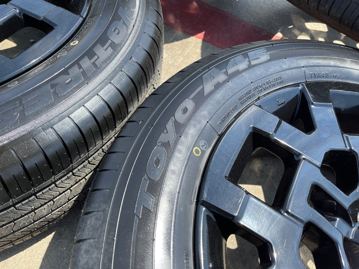 18" Mitsubishi Outlander OEM black wheels rims  TOYO SET