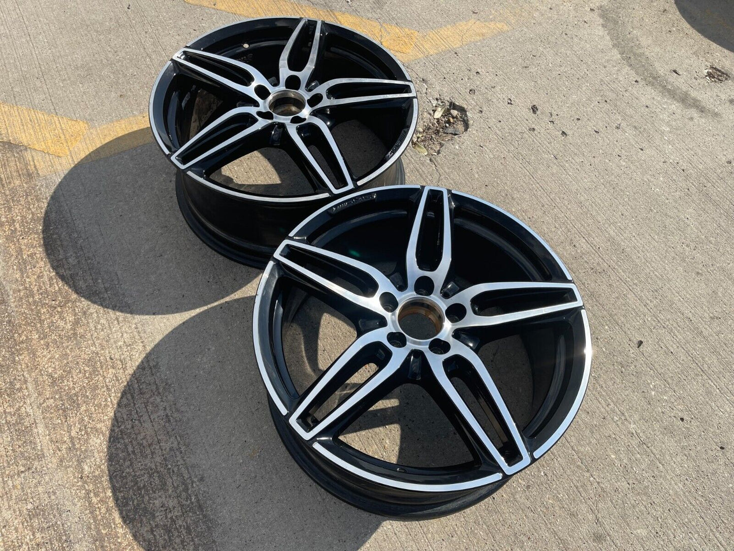 (1) 19" Mercedes C300 AMG OEM 85541 C63 Spare 2017 2018 2019 2020 2021 2022 2023