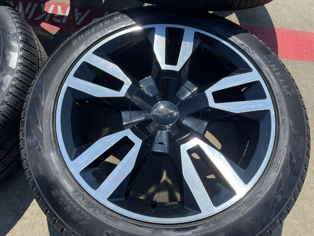 22" Chevy Silverado Tahoe Suburban RST OEM 5620 wheels rims PIRELLI SET