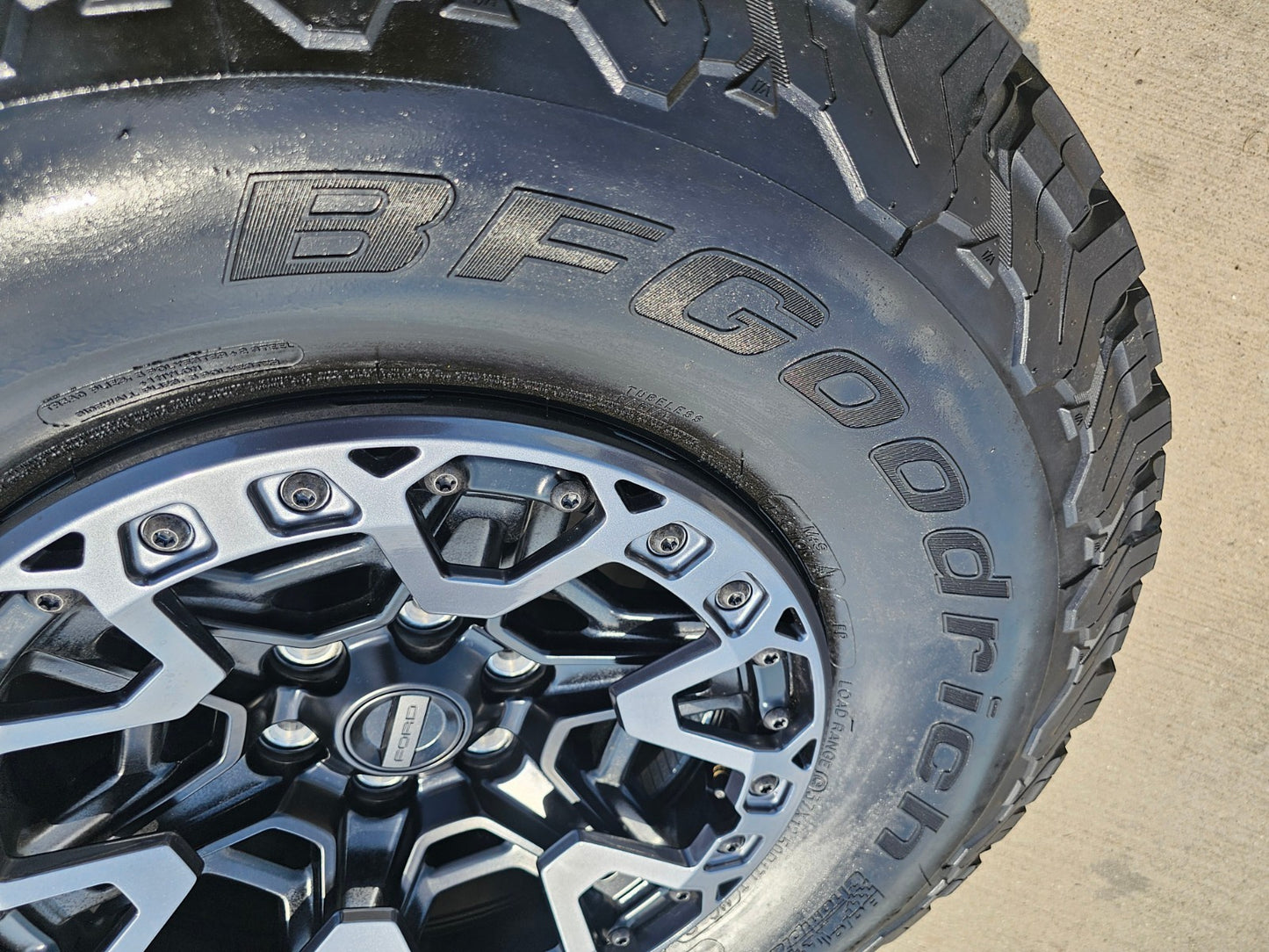 17" Ford F-150 Raptor R OEM BEADLOCK rims wheels 2025 2026 BFG 37" NEW