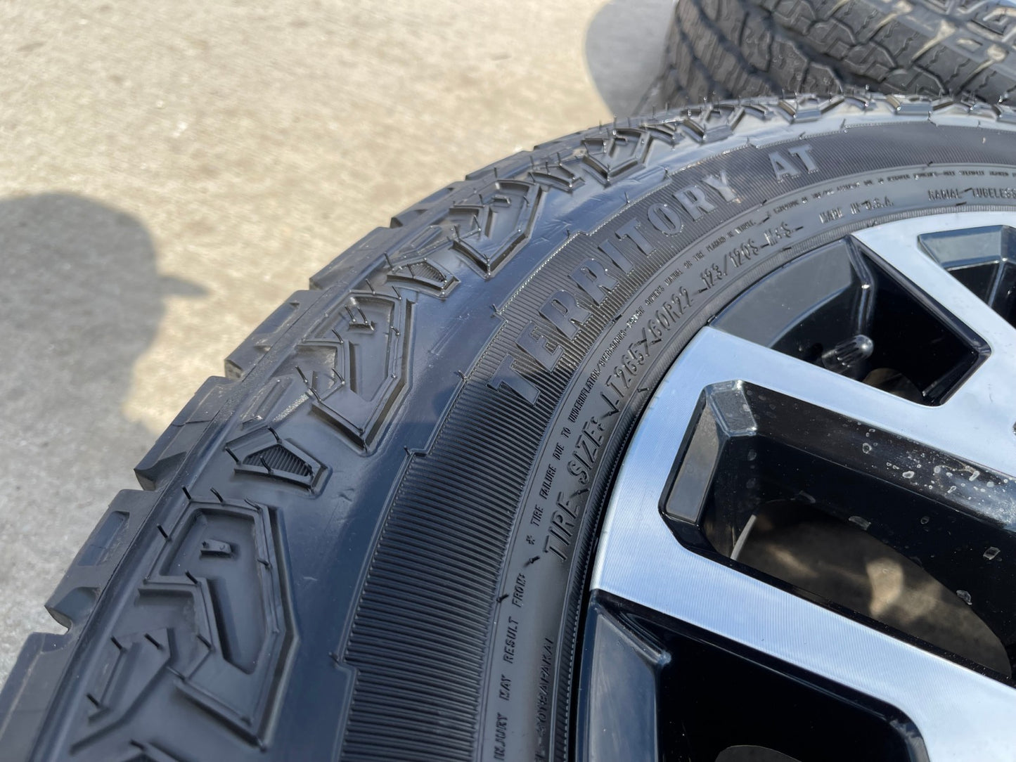 22" GMC Sierra Chevy Silverado 2500 OEM wheels rims 14139 A/T 2024 2025 2026 NEW