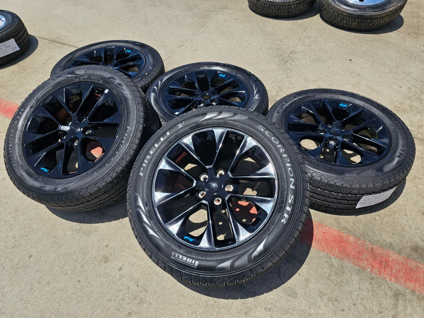 20" Jeep Wrangler HIGH ALTITUDE 9262 96902 OEM wheels rims Gladiator PIRELLI