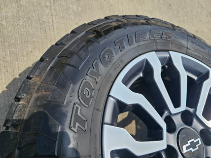 18" GMC Sierra AT4 Chevy Silverado Trail Boss OEM 5909 wheels rims TOYO A/T3