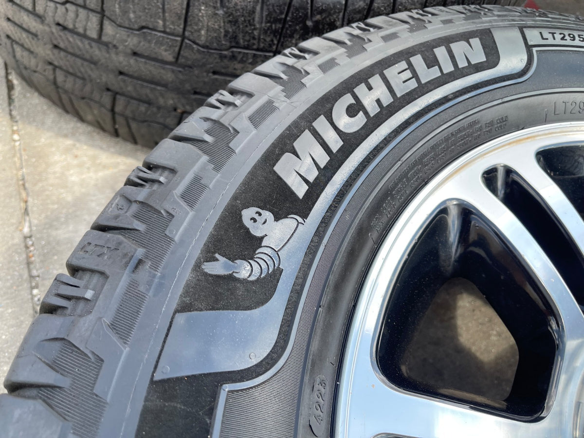 20" Ford F-250 F-350 OEM 3951 3845 LARIAT rims wheels tires MICHELIN DEFENDER