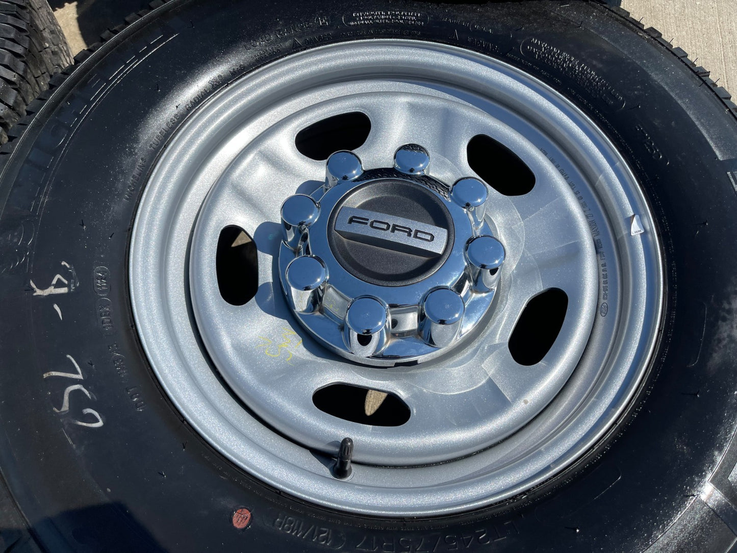17" Ford F-250 F-350 OEM 3828 wheels rims tires MICHELIN 2023 2024 2025 2026 NEW