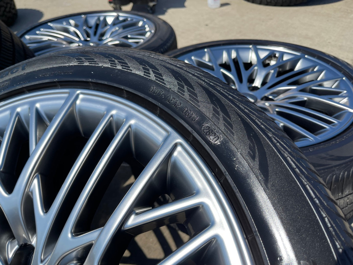 19" Hyundai Genesis G70 G80 G90 OEM 71020 71021 wheels rims tires