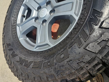 17" Jeep Wrangler Sport OEM wheels rims tires 9216 Gladiator