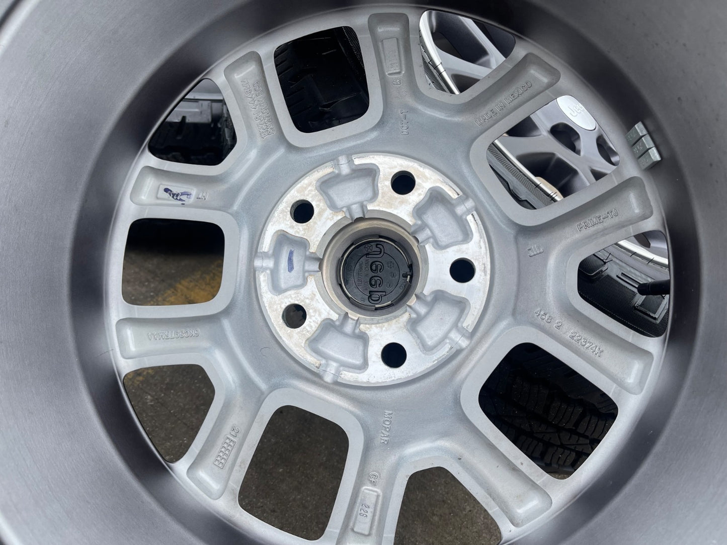 18" Jeep Gladiator Overland OEM wheels rims Wrangler 9241 tires BRIDGESTONE A/T