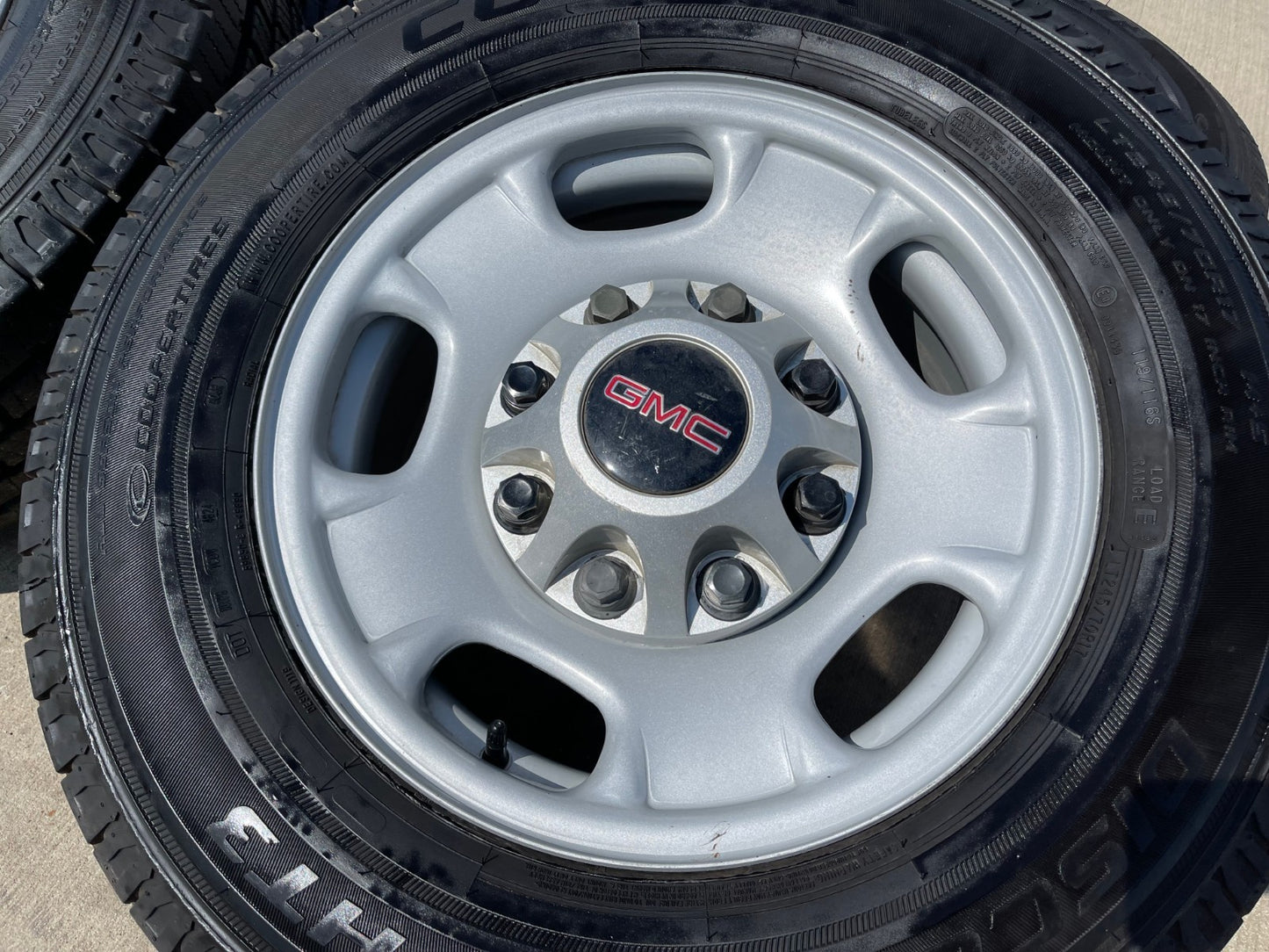 17" Chevy Silverado GMC Sierra 2500 3500 OEM 8095 wheels COOPER H/T3