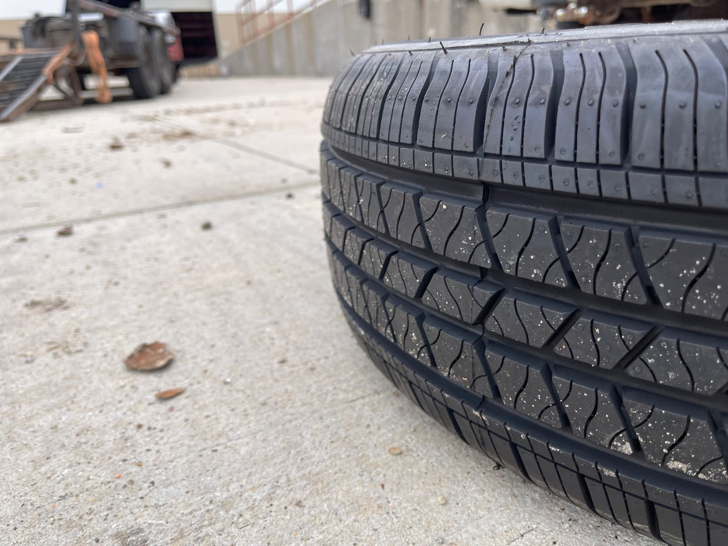 (1) 225/60/17 Ironman RB-12 tire 225/60R17 99H M+S NEW