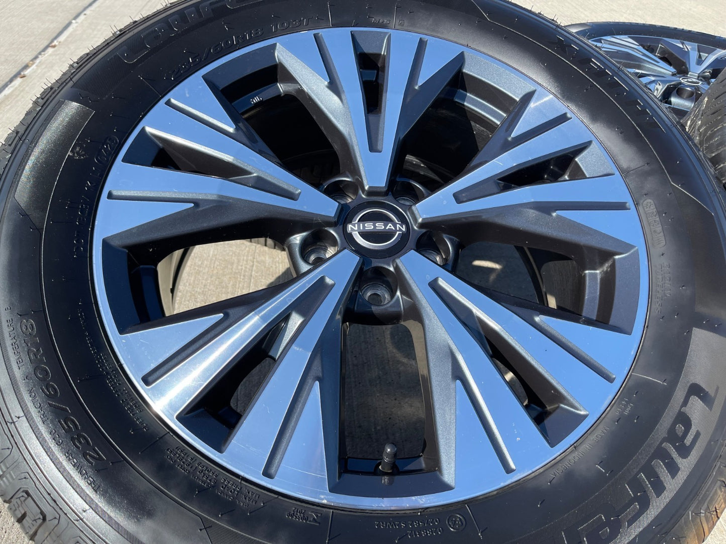 18" Nissan Murano Pathfinder FX35 FX45 QX60 OEM 62828 wheels rims 2023 2024 2025