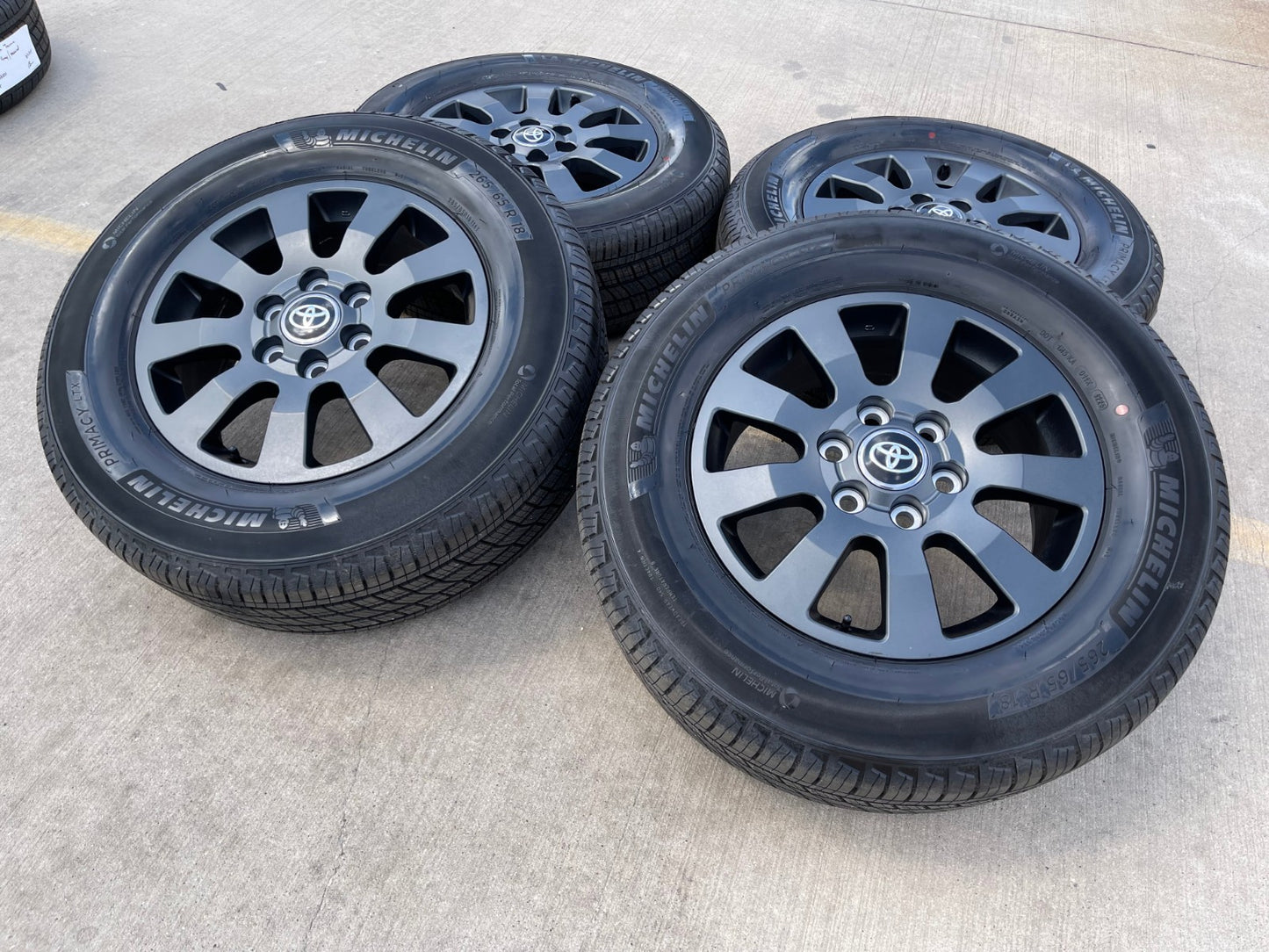 18" Toyota Land Cruiser OEM TRD wheels rims 95952 Tundra Sequoia MICHELIN NEW