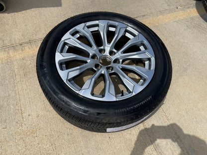 22" GMC Yukon Sierra DENALI OEM wheel rim 14025 97000 tire (1) spare BRIDGESTONE