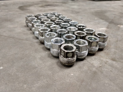 (32) OEM GM lug nuts open end threaded 2500 3500 Chevy Silverado GMC 14x1.5