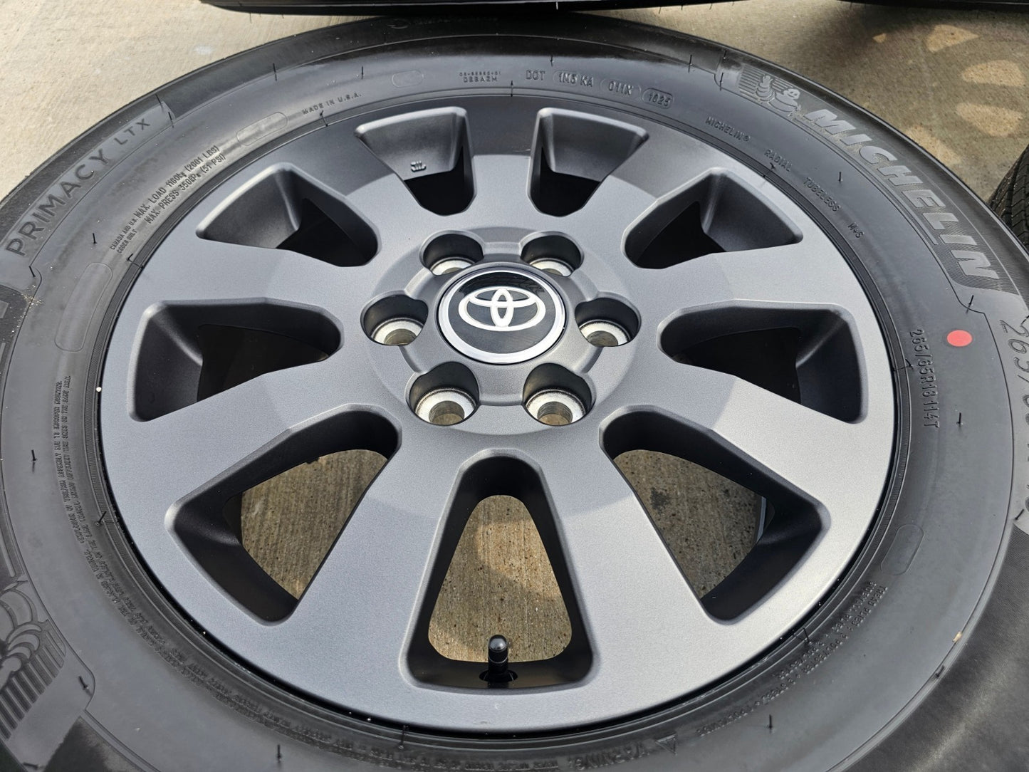 18" Toyota Land Cruiser OEM TRD wheels rims 95952 Tundra Sequoia MICHELIN NEW