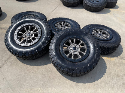 17" Jeep Wrangler 392 Gladiator Rubicon OEM BEADLOCK wheels rims SET 9304 95240