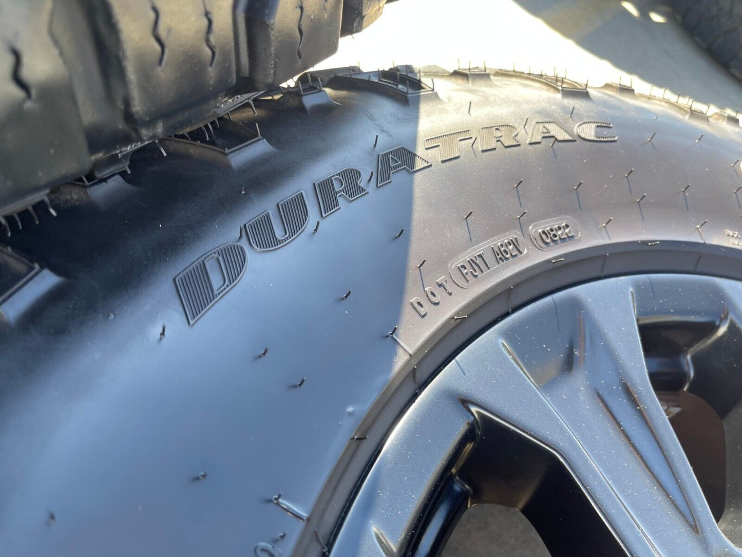 18" Ford F-250 F-350 Tremor OEM 10097 rims wheels DURATRAC tires