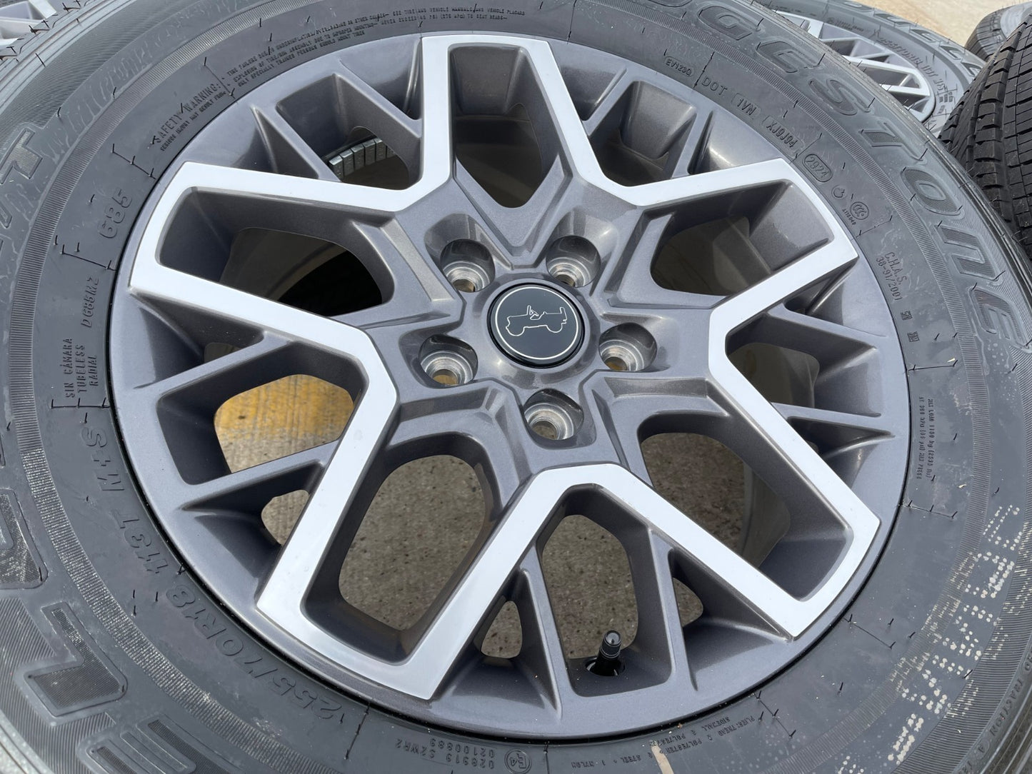 18" Jeep Wrangler Grand Cherokee Gladiator OEM 9331 wheels rims 2025 2026 NEW
