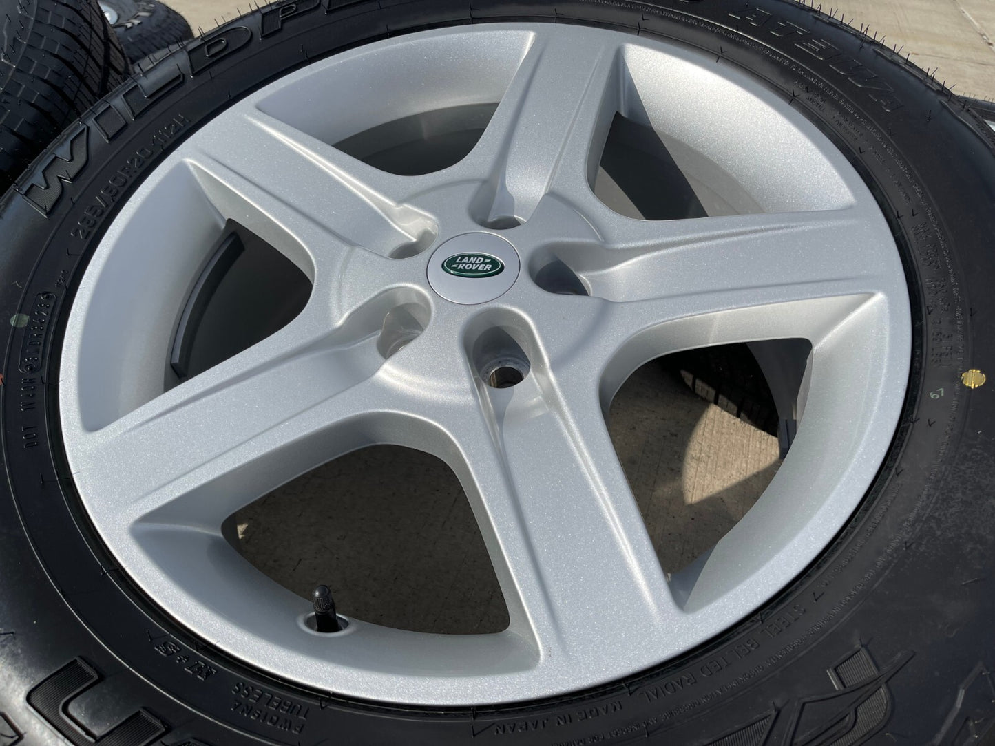 20" Land Rover Defender OEM wheels rims 72352 96980 Range 2023 2024 2025 NEW