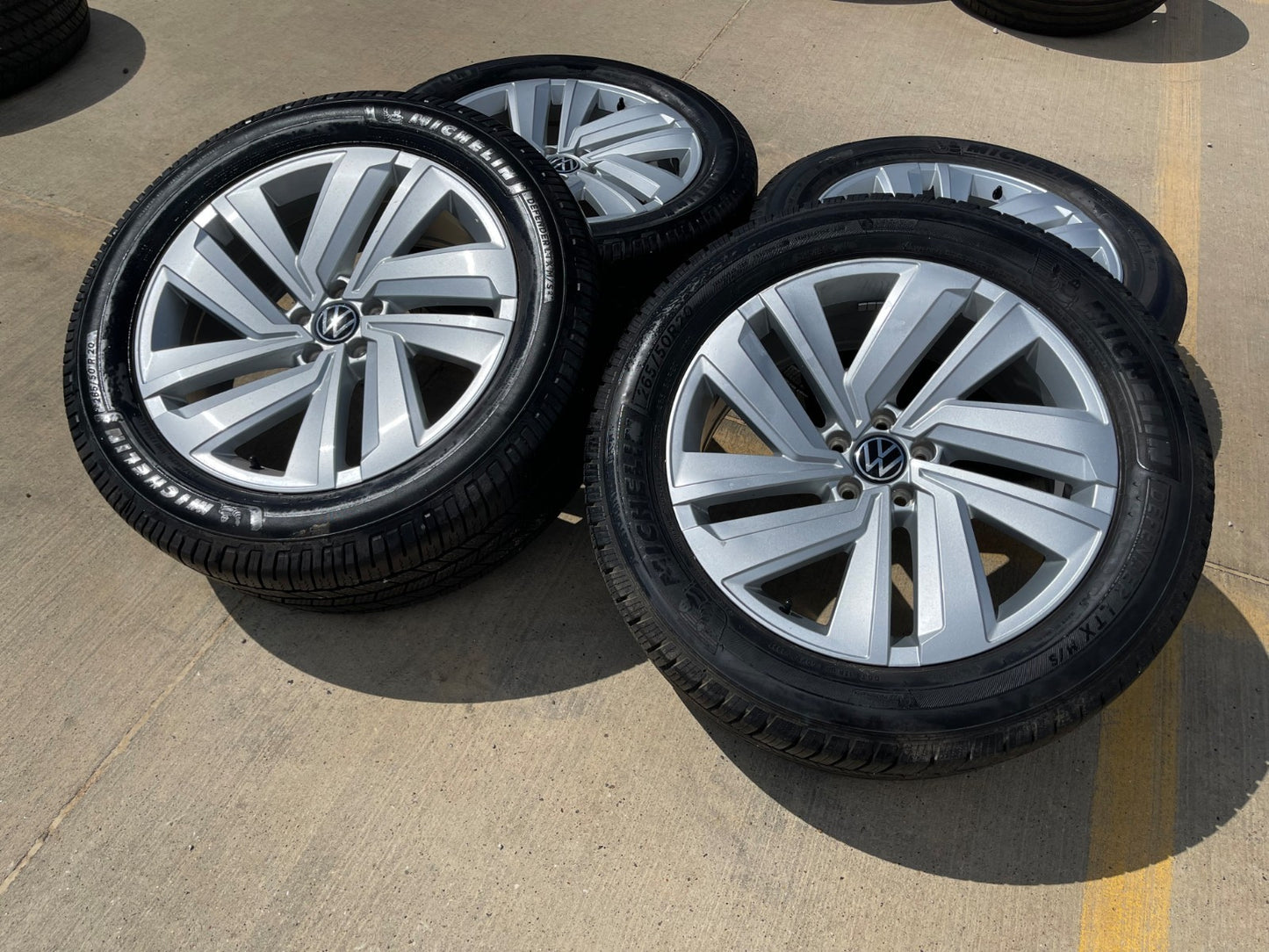 20" VW Atlas OEM wheels rims 70076 Audi Q7 Q8 SET tires MICHELIN